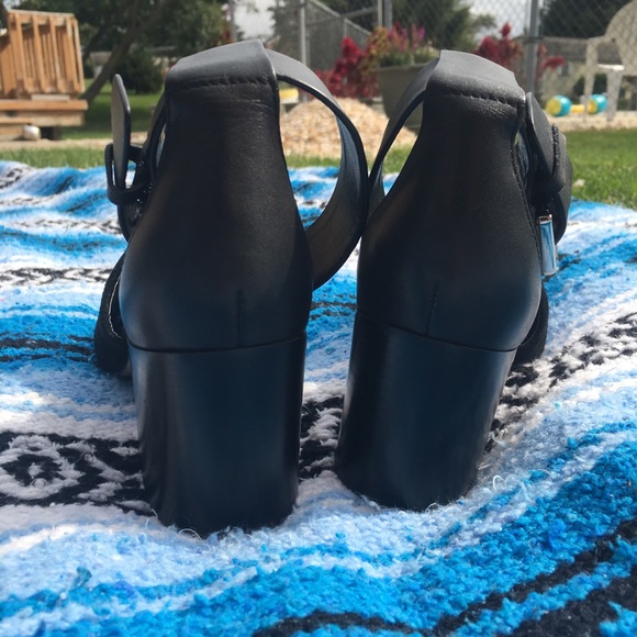 Marc Fisher ‘Robe’ Suede Mule Style Sandal - Picture 4 of 8